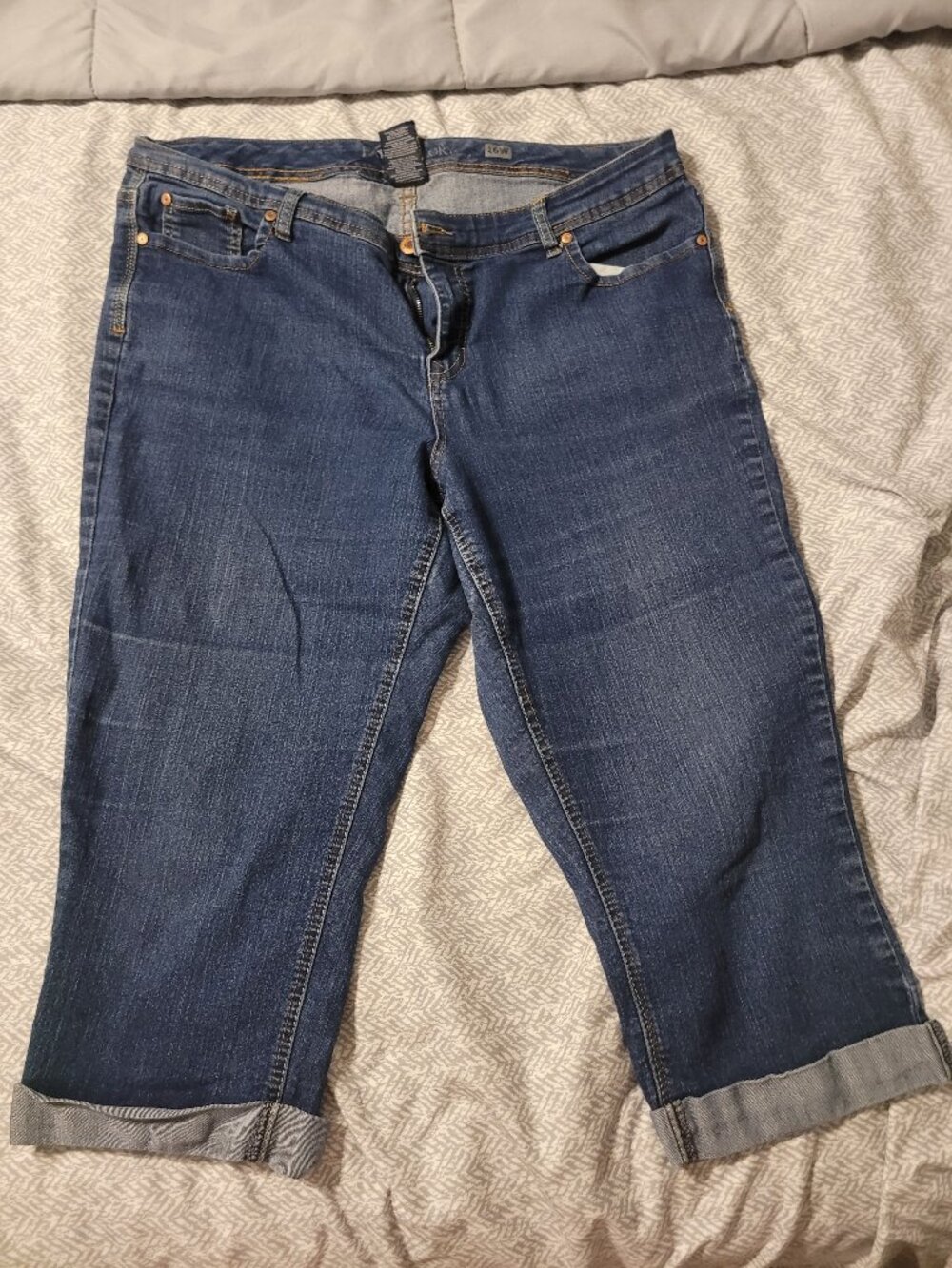 Faded Glory 16W Crop Jeans